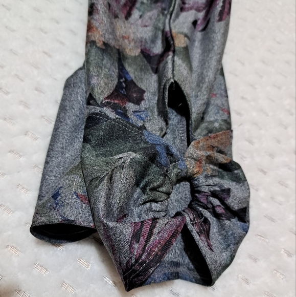 Jockey Sport Floral  Leggings Women size M  color Gray New - Picture 6 of 8